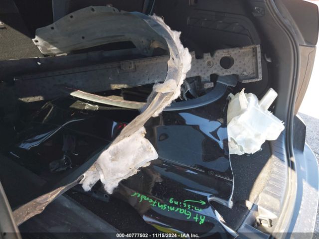 2T3NFREV7JW432451 Toyota RAV4 SE