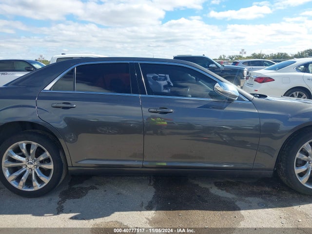 Chrysler 300 Touring 2019 2C3CCAAG1KH569061 Image 14
