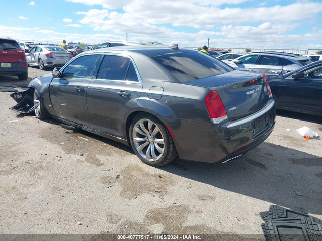 2C3CCAAG1KH569061 Chrysler 300 Touring