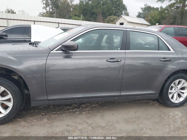 Chrysler 300 Anniversary Edition 2016 2C3CCAAG7GH216895 Image 15