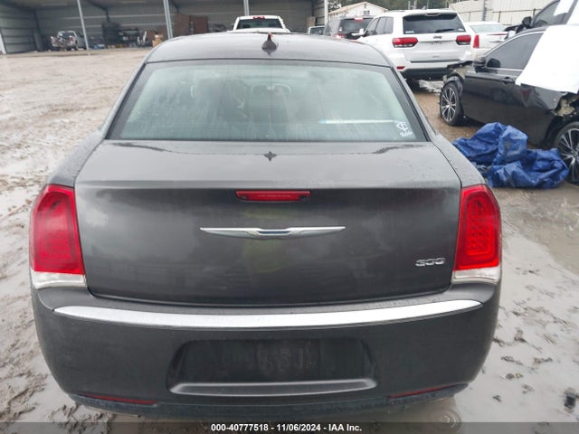 Chrysler 300 Anniversary Edition 2016 2C3CCAAG7GH216895 Image 17