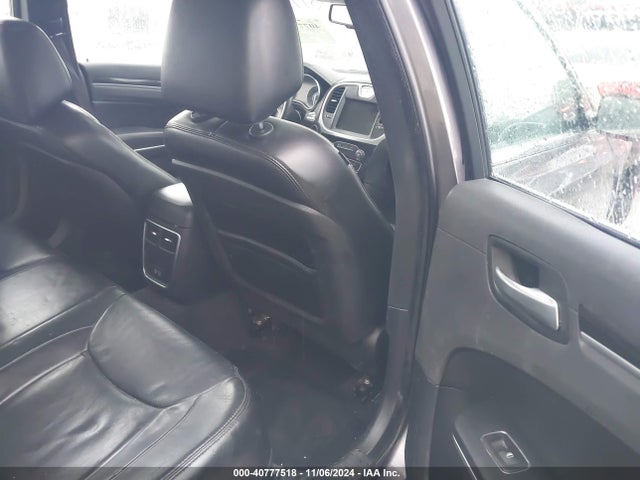 Chrysler 300 Anniversary Edition 2016 2C3CCAAG7GH216895 Image 8