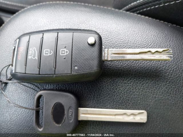 KNDJP3A53H7424013 KIA SOUL +