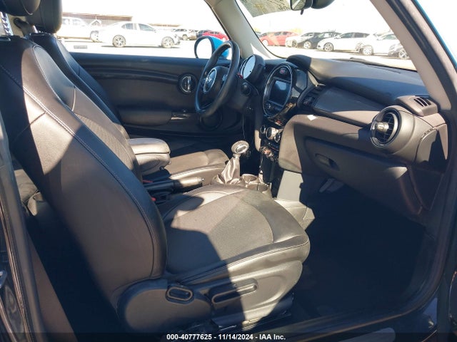 2017 MINI HARDTOP WMWXP5C38H2G61160 Photo 4