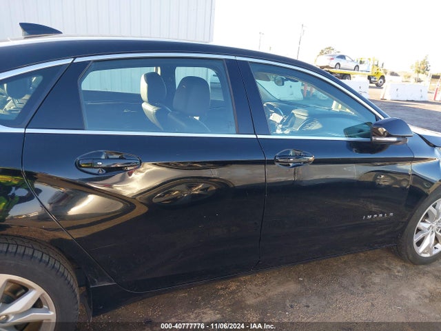 Chevrolet IMPALA 1LT 2018 2G1105S34J9111448 Image 14