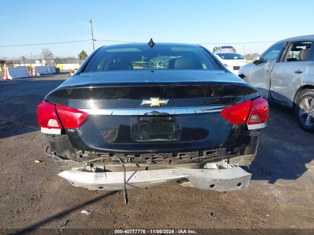 Chevrolet IMPALA 1LT 2018 2G1105S34J9111448 Image 17