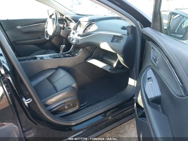 Chevrolet IMPALA 1LT 2018 2G1105S34J9111448 Image 5