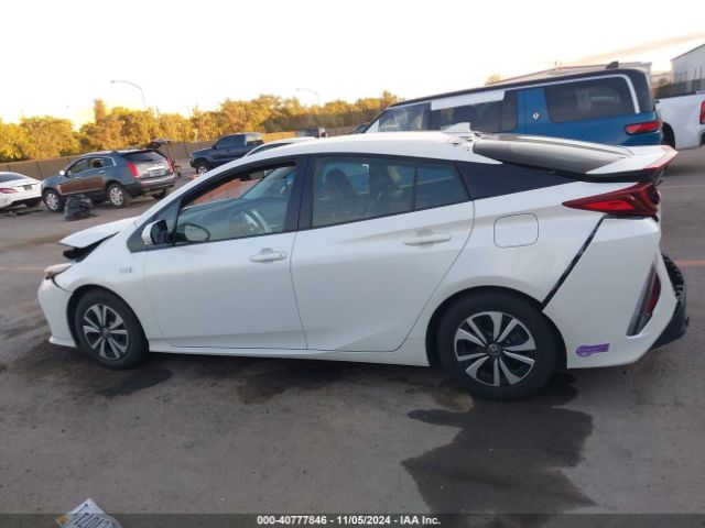 JTDKARFP7K3119552 Toyota Prius Prime Premium