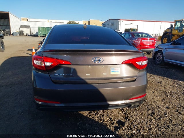 Hyundai SONATA SE 2015 5NPE24AF5FH199780 Image 16