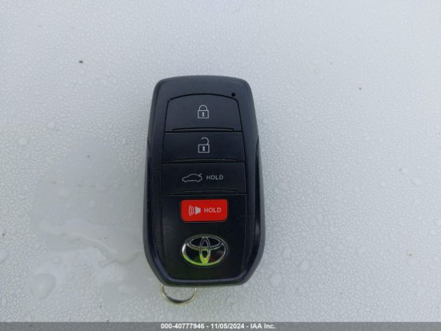 JTDAAAAF0P3000499 Toyota Crown Xle