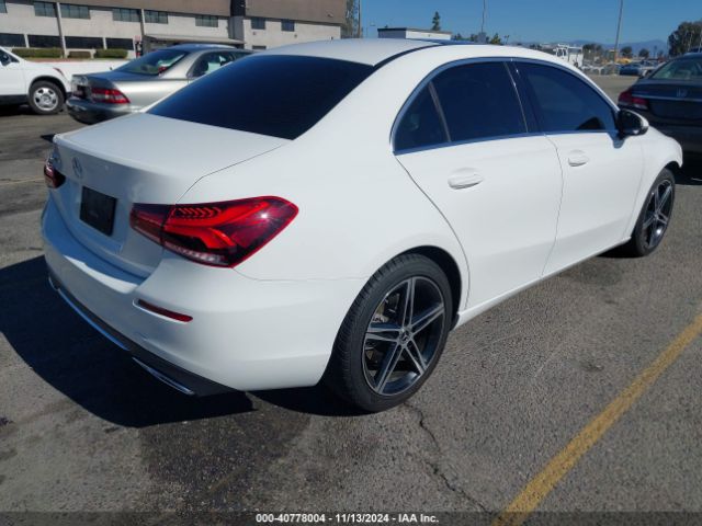 W1K3G4EB9LJ224172 Mercedes-Benz A 220
