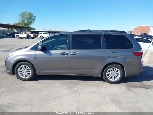 5TDYZ3DC9HS886455 Toyota Sienna Xle/limited