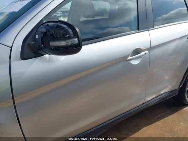 JA4AP3AU8JZ023505 Mitsubishi Outlander Sport 2.0 Le