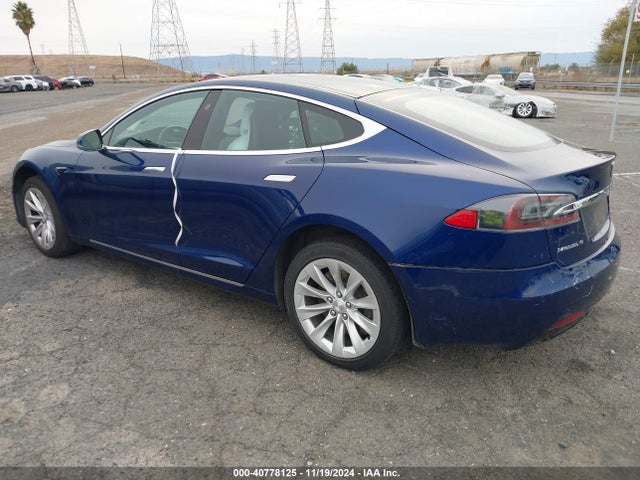 2018 TESLA MODEL S 5YJSA1E2XJF291390 Photo 2