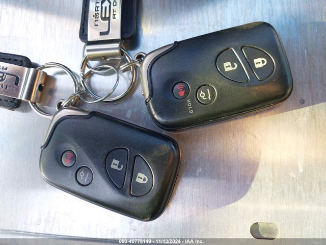 Lexus 460 2016 JTJBM7FX8G5144030 Image 11