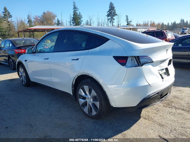 2023 TESLA MODEL Y 7SAYGDEE3PF635688 Photo 2