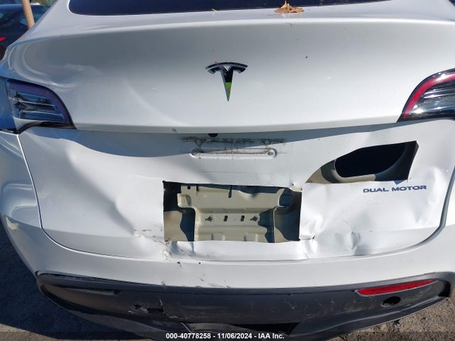 2023 TESLA MODEL Y 7SAYGDEE3PF635688 Photo 5