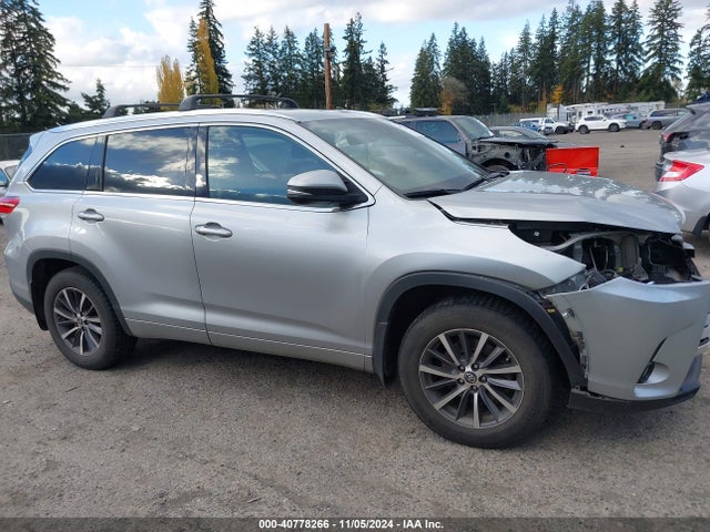 Toyota Highlander Xle 2017 5TDJZRFH7HS366302 Image 13