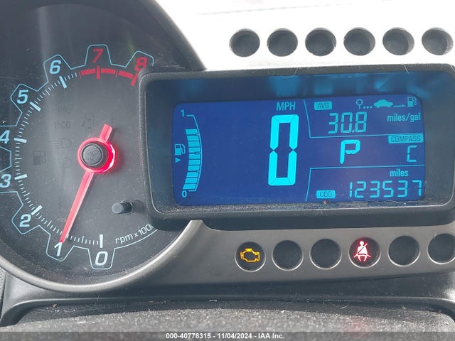 Chevrolet Sonic Lt Auto 2014 1G1JC5SH6E4214706 Image 7