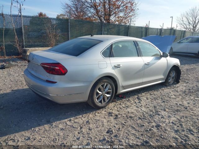 1VWAT7A35HC032611 Volkswagen Passat 1.8t S