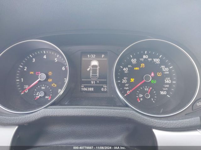 1VWAT7A35HC032611 Volkswagen Passat 1.8t S