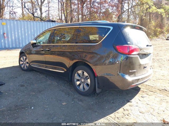 2C4RC1N72HR666126 Chrysler Pacifica Hybrid Platinum