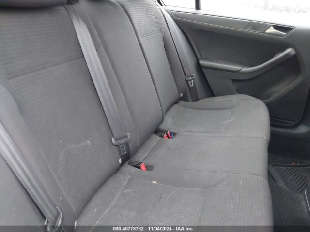 3VW1K7AJ8FM352731 Volkswagen Jetta 2.0l S