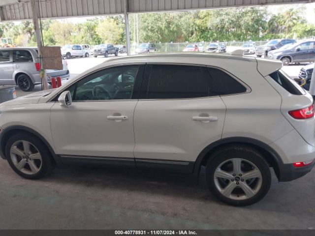5LMCJ1C99GUJ05044 Lincoln Mkc Premier