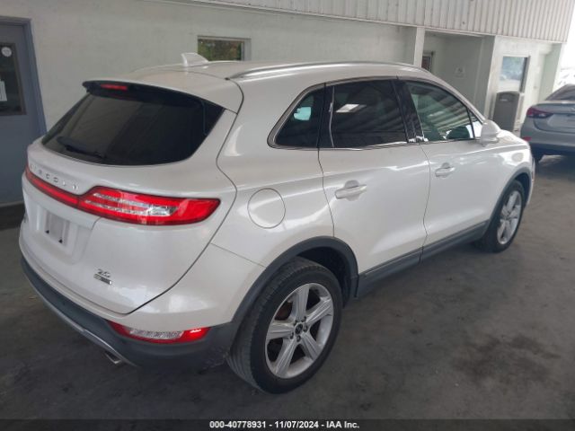 5LMCJ1C99GUJ05044 Lincoln Mkc Premier
