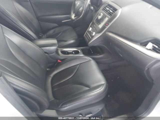 5LMCJ1C99GUJ05044 Lincoln Mkc Premier