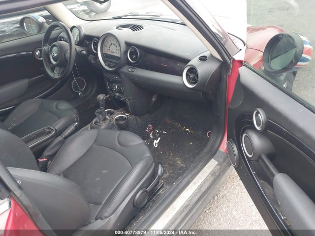 2011 MINI COOPER WMWSU3C52BT095276 Photo 4