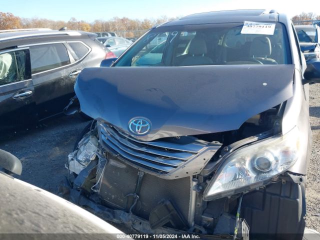 5TDYZ3DC4HS778129 Toyota Sienna Xle 8 Passenger