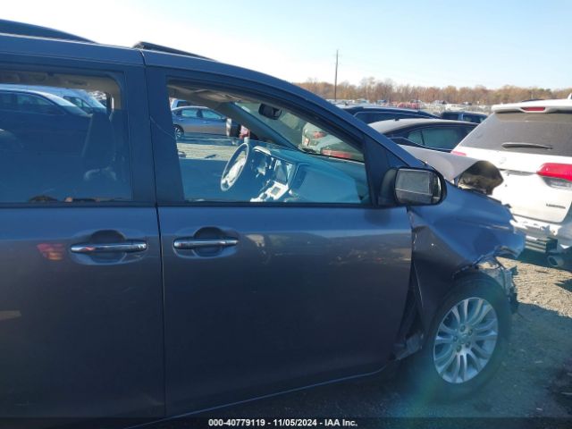 5TDYZ3DC4HS778129 Toyota Sienna Xle 8 Passenger