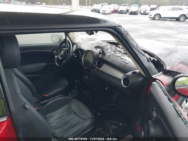 2011 MINI COOPER WMWSU3C58BT096450 Photo 4