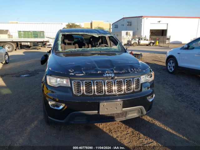 1C4RJFAG2JC246017 Jeep Grand Cherokee Laredo 4x4
