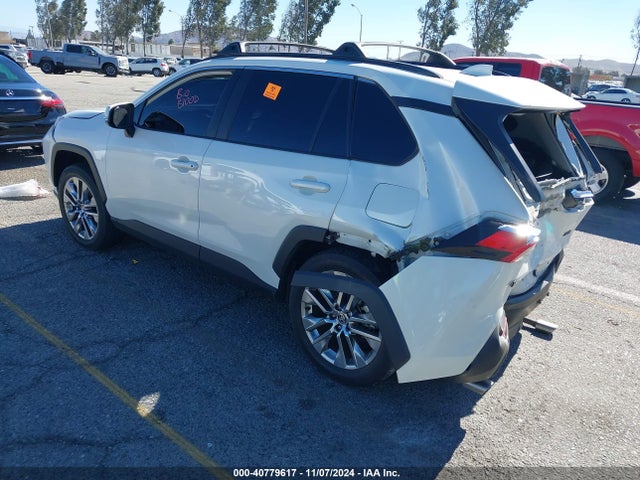 Toyota Rav4 Xle Premium 2022 2T3C1RFV4NW185948 Image 3