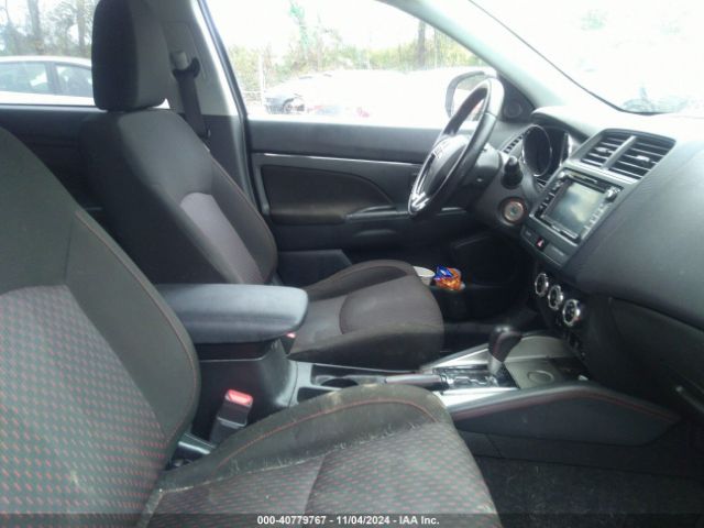 JA4AP3AU5JZ030542 Mitsubishi Outlander Sport 2.0 Le
