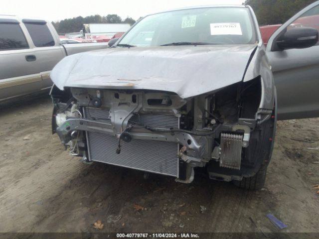 JA4AP3AU5JZ030542 Mitsubishi Outlander Sport 2.0 Le
