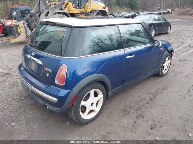 2003 MINI COOPER WMWRC33473TE19335 Photo 3