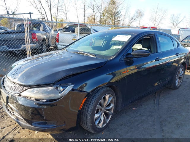 Chrysler 200 S 2015 1C3CCCBB7FN736969 Image 2