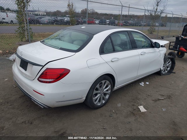 WDDZF4JB7HA097948 Mercedes-Benz E 300