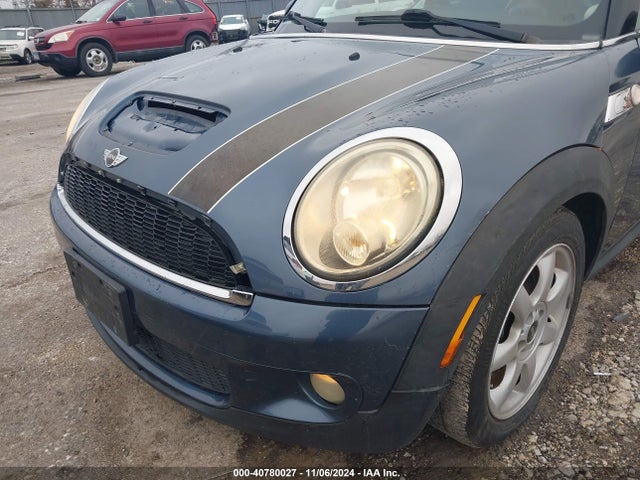 2010 MINI COOPER S CLUBMAN WMWMM3C57ATP93891 Photo 5