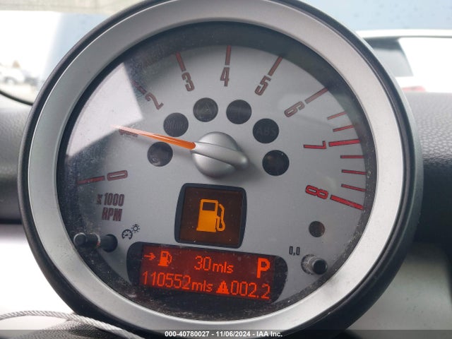 2010 MINI COOPER S CLUBMAN WMWMM3C57ATP93891 Photo 6