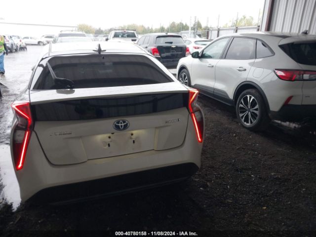 JTDKARFU2H3041437 Toyota Prius Three