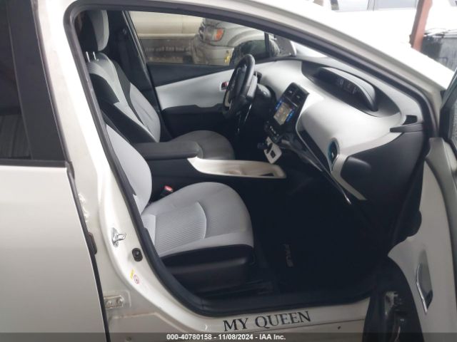 JTDKARFU2H3041437 Toyota Prius Three