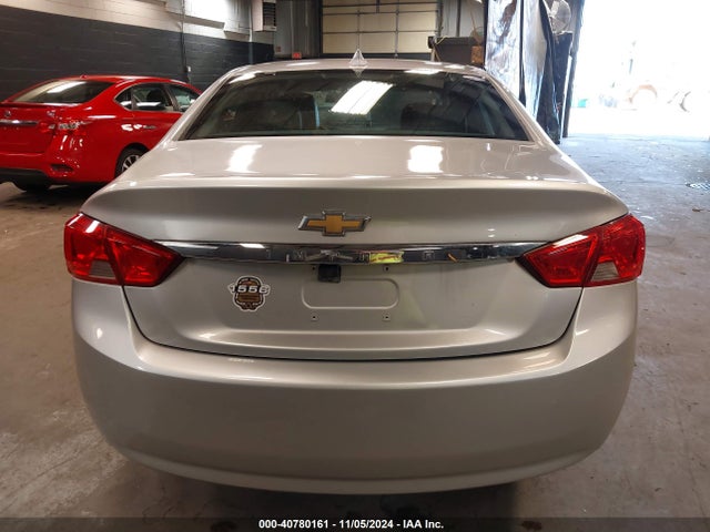 Chevrolet IMPALA 1LT 2017 2G1105SA5H9150381 Image 17