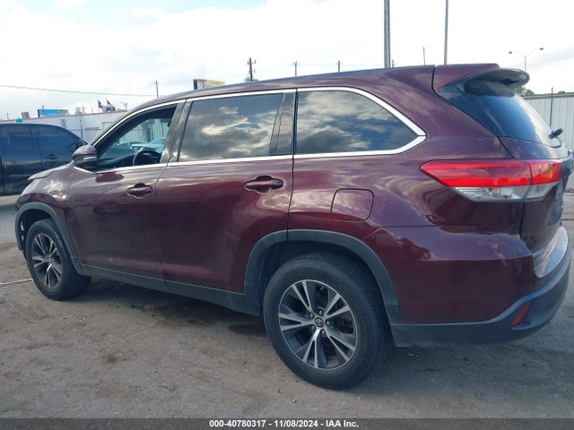 5TDZARFH4KS056853 Toyota Highlander Le