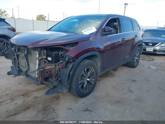 5TDZARFH4KS056853 Toyota Highlander Le