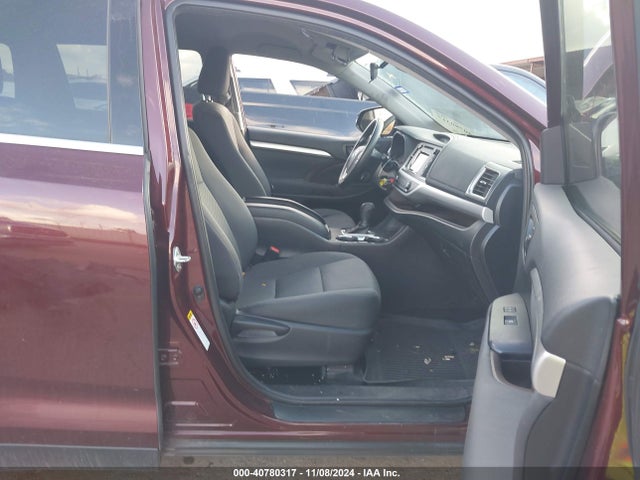 5TDZARFH4KS056853 Toyota Highlander Le