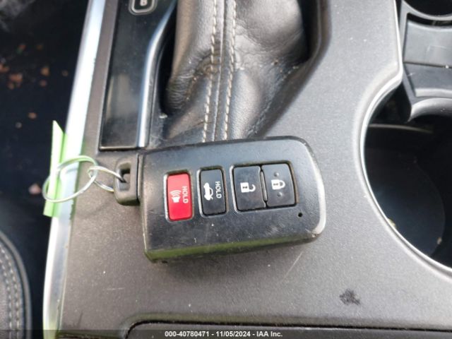4T1BD1FK4HU207390 Toyota Camry Hybrid Xle